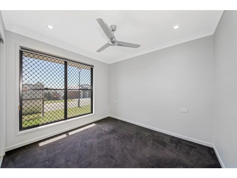 8 Glendale Crescent, Heathwood QLD 4110