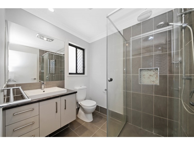 8 Glendale Crescent, Heathwood QLD 4110