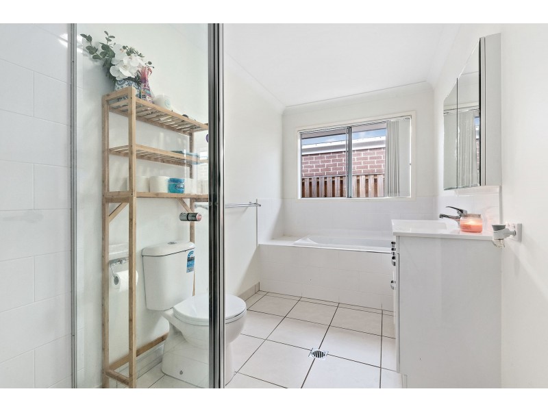 36 Paterson Road, Walloon QLD 4306