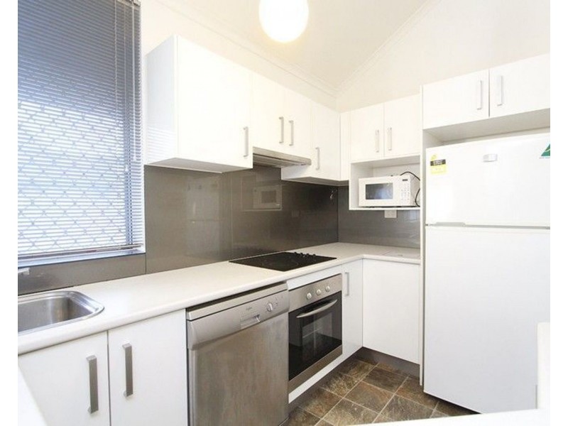 8/77 Sherwood Road, Toowong QLD 4066