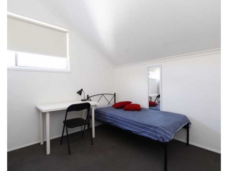 8/77 Sherwood Road, Toowong QLD 4066