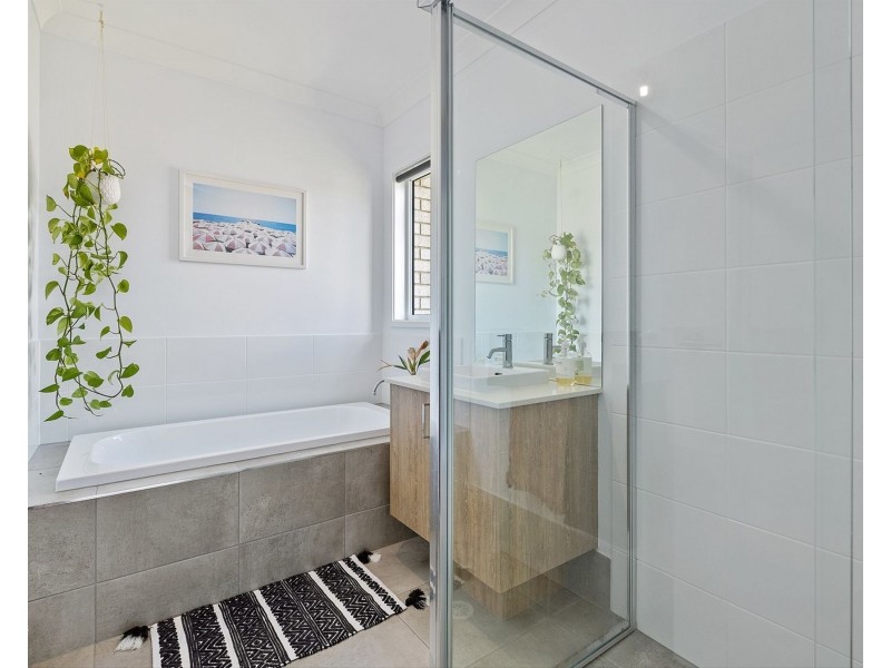89 Roberts Crescent, Bellbird Park QLD 4300