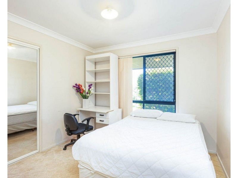 33 Ruby Crescent, Willowbank QLD 4306