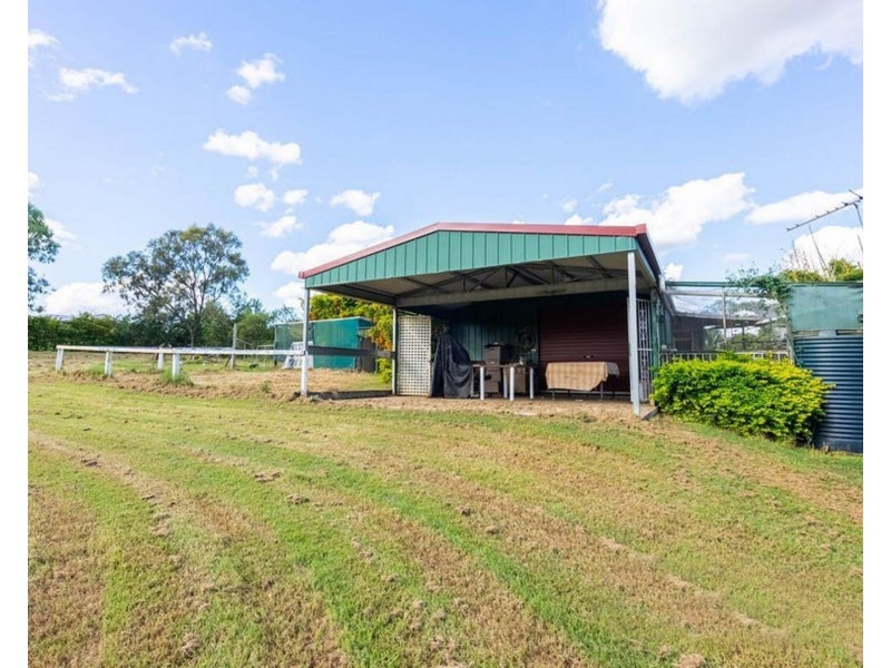 33 Ruby Crescent, Willowbank QLD 4306