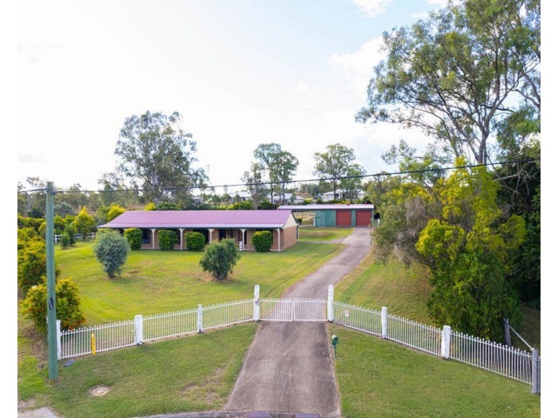 33 Ruby Crescent, Willowbank QLD 4306
