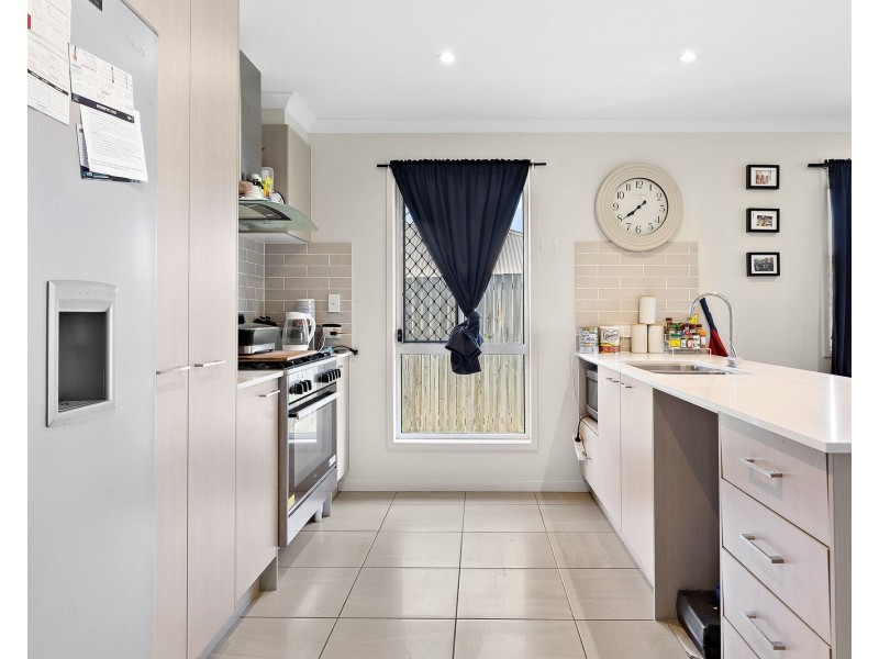 38 Hoist Court, Augustine Heights QLD 4300