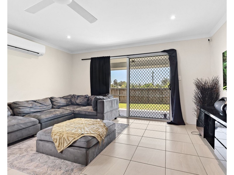38 Hoist Court, Augustine Heights QLD 4300