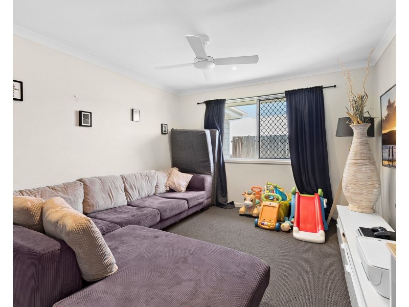 38 Hoist Court, Augustine Heights QLD 4300