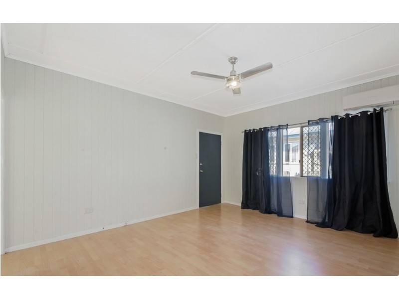 7 Crescent Street, Leichhardt QLD 4305