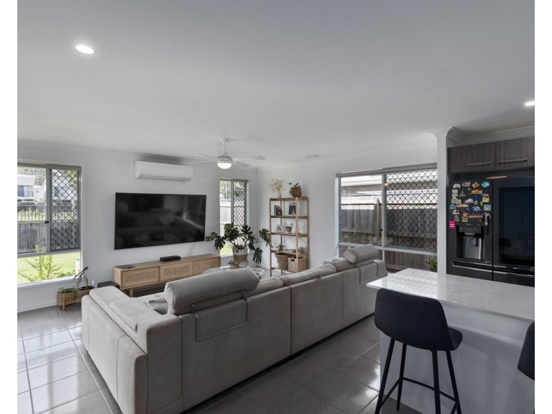 65 Naples Ct, Redbank QLD 4301