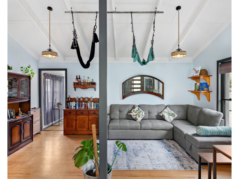 37 Selwyn Street, North Booval QLD 4304