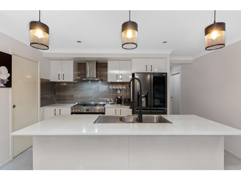 99 Brittains Road, Augustine Heights QLD 4300