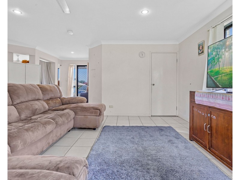 42 Wattle Crescent, Raceview QLD 4305