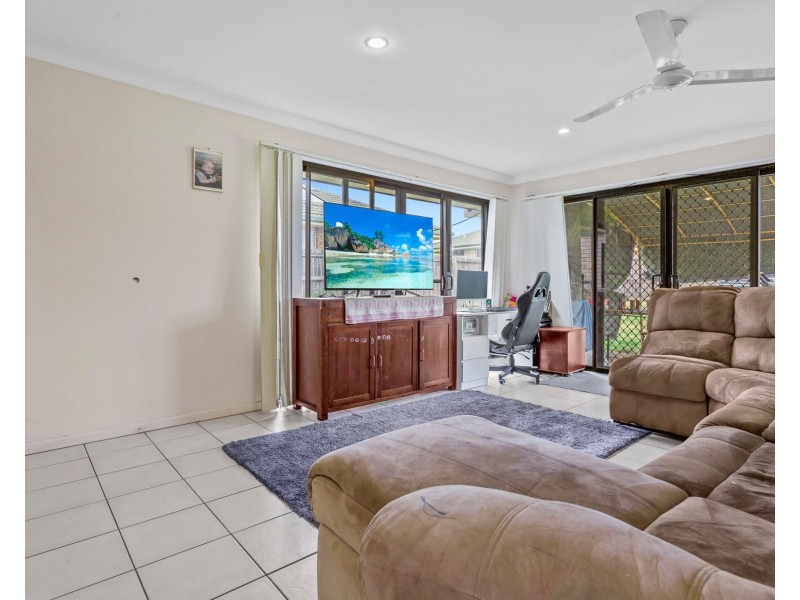 42 Wattle Crescent, Raceview QLD 4305
