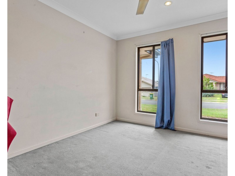 42 Wattle Crescent, Raceview QLD 4305