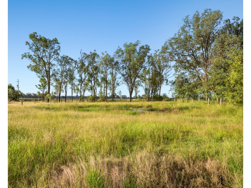 897 Clarendon Road, Lowood QLD 4311