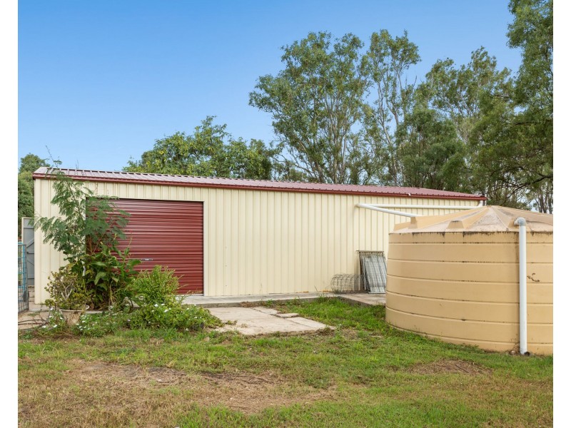 897 Clarendon Road, Lowood QLD 4311