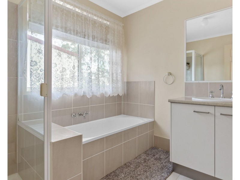 897 Clarendon Road, Lowood QLD 4311