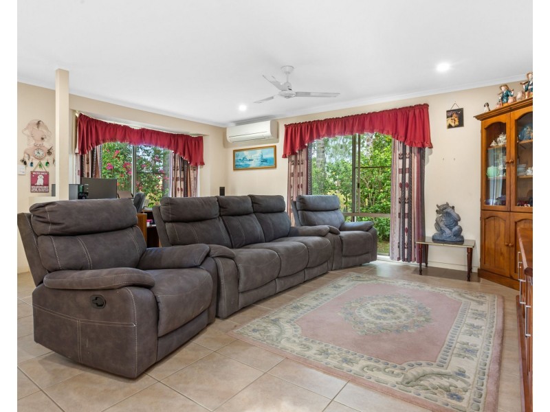 897 Clarendon Road, Lowood QLD 4311