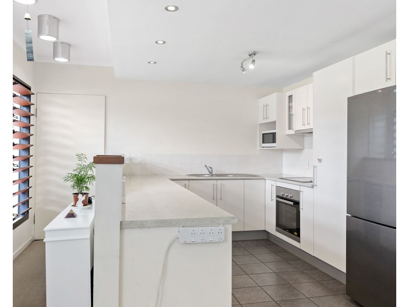 3/120 Central Avenue, Indooroopilly QLD 4068