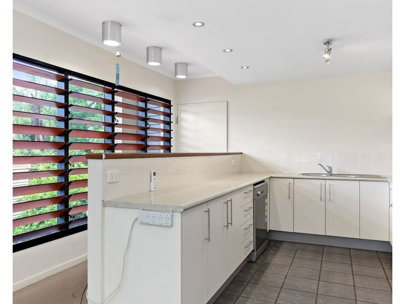 3/120 Central Avenue, Indooroopilly QLD 4068