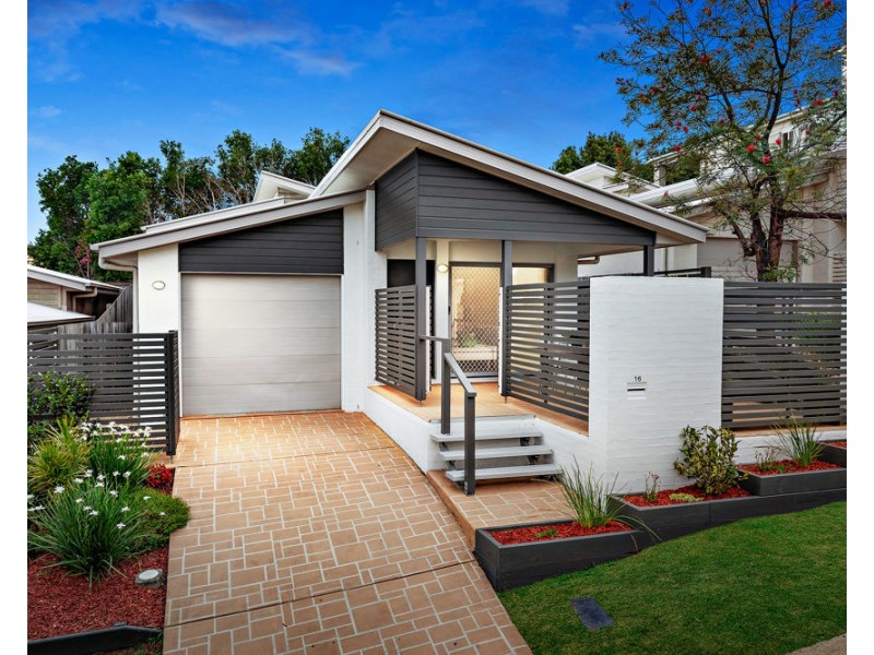 16 Escarpment Drive, Springfield QLD 4300