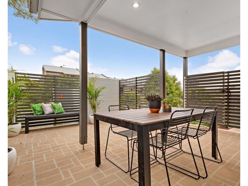 16 Escarpment Drive, Springfield QLD 4300