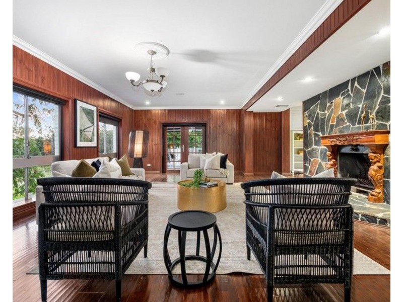 42 Scenic Road, Kenmore QLD 4069