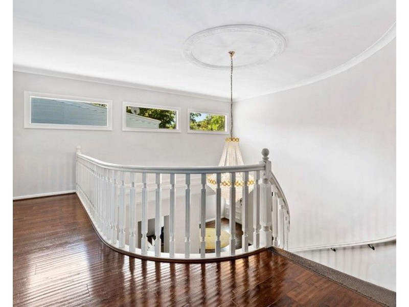 42 Scenic Road, Kenmore QLD 4069