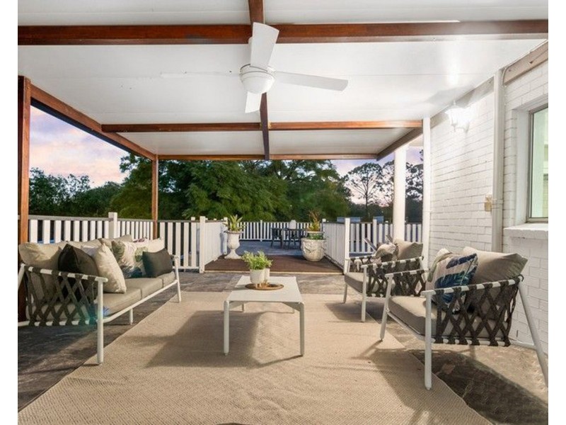 42 Scenic Road, Kenmore QLD 4069