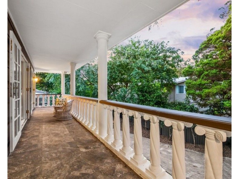 42 Scenic Road, Kenmore QLD 4069