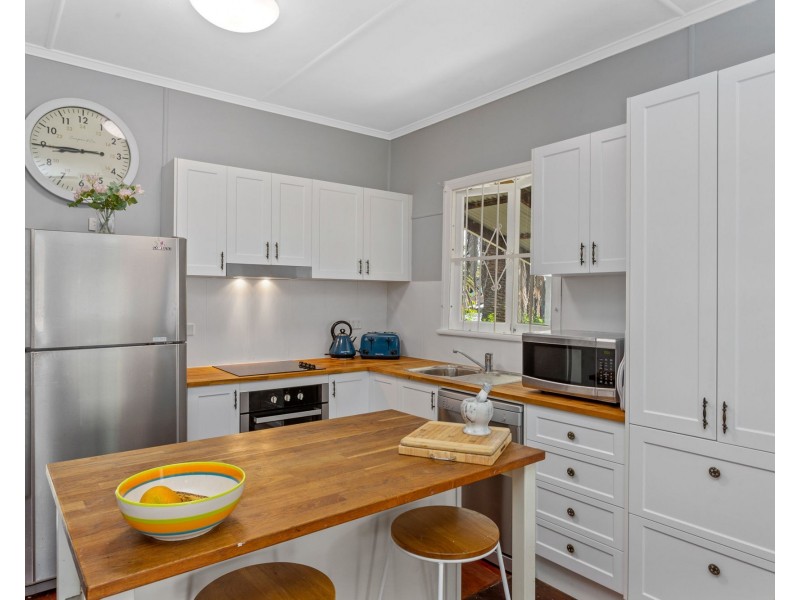 20 Vernon Street, Ipswich QLD 4305