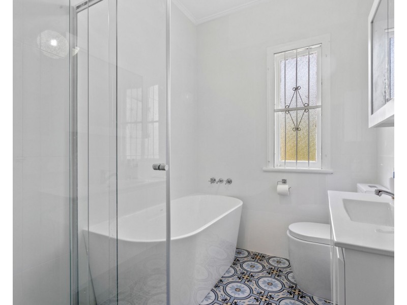 20 Vernon Street, Ipswich QLD 4305