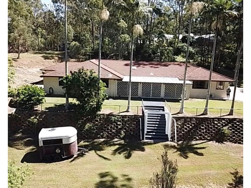 206 Grandview Road, Pullenvale QLD 4069