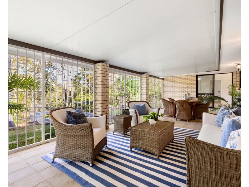 206 Grandview Road, Pullenvale QLD 4069