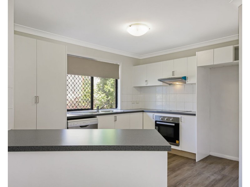 11 Samford Place, Forest Lake QLD 4078