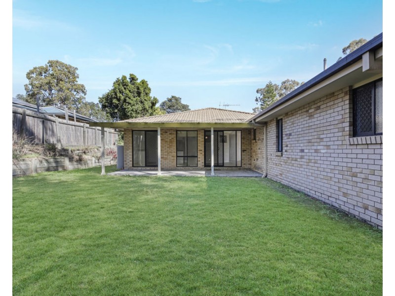 11 Samford Place, Forest Lake QLD 4078