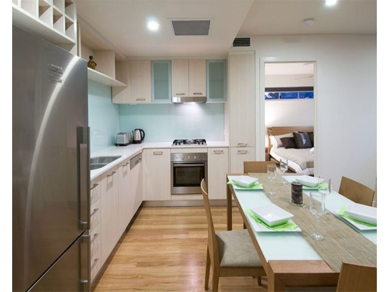 10/221 Sir Fred Schonell Drive, St Lucia QLD 4067