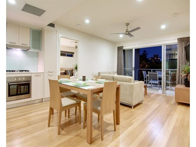 10/221 Sir Fred Schonell Drive, St Lucia QLD 4067