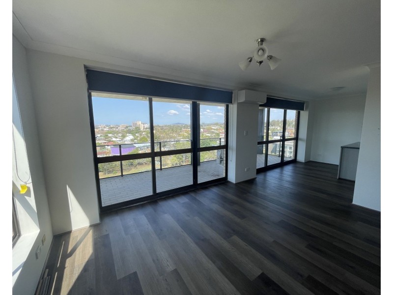 32/12 BRYCE ST, St Lucia QLD 4067