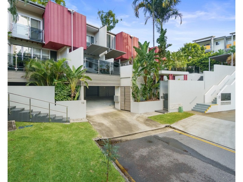 2/12 MAIDSTONE ST, Kelvin Grove QLD 4059