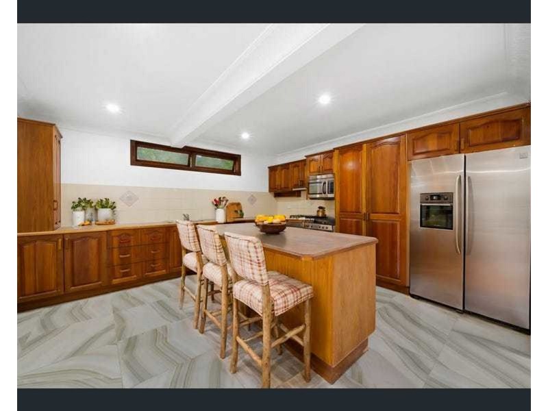 8 Devonhill Street, The Gap QLD 4061