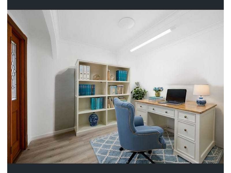 8 Devonhill Street, The Gap QLD 4061