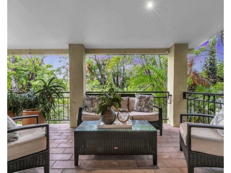 71 Highland Terrace, St Lucia QLD 4067