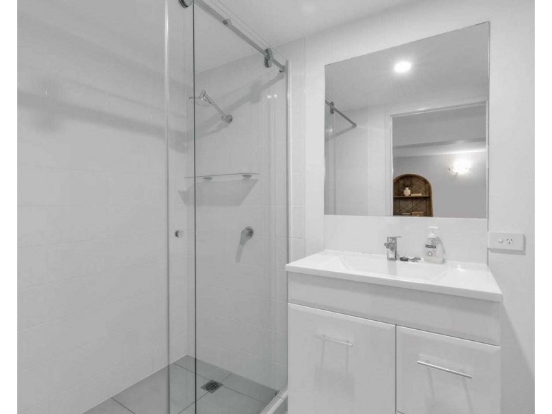 71 Highland Terrace, St Lucia QLD 4067