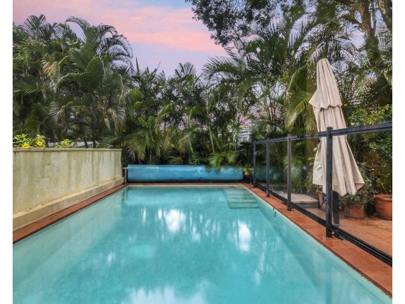 71 Highland Terrace, St Lucia QLD 4067