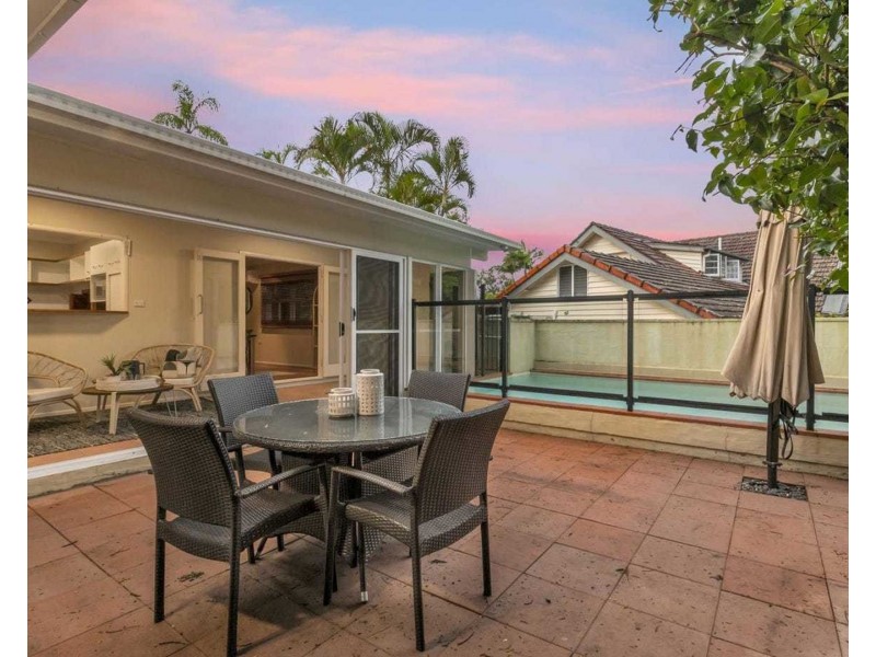 71 Highland Terrace, St Lucia QLD 4067