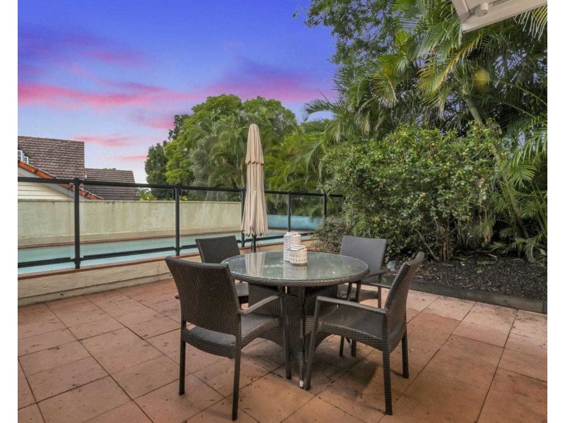 71 Highland Terrace, St Lucia QLD 4067