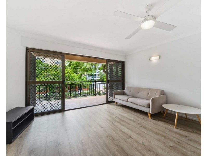 2/79 MACQUARIE ST, St Lucia QLD 4067