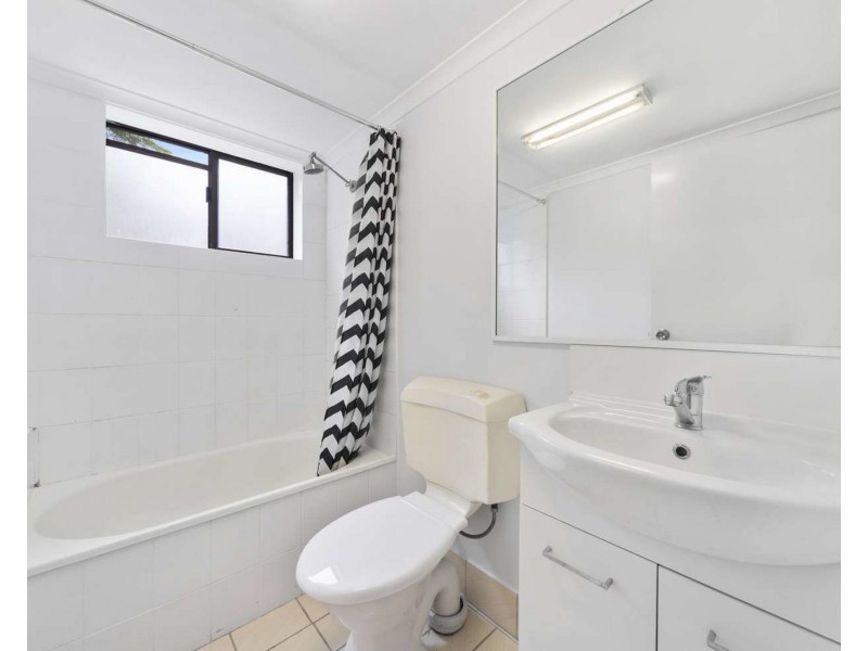 2/79 MACQUARIE ST, St Lucia QLD 4067